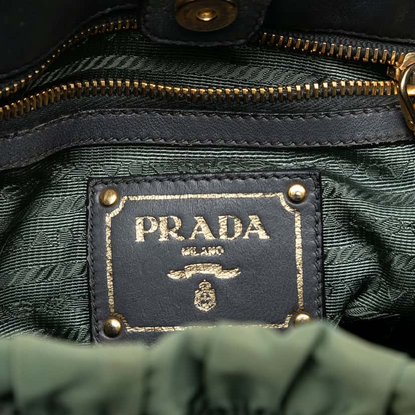 Prada Tessuto Gaufre Tote Green Very good condition - Box View
