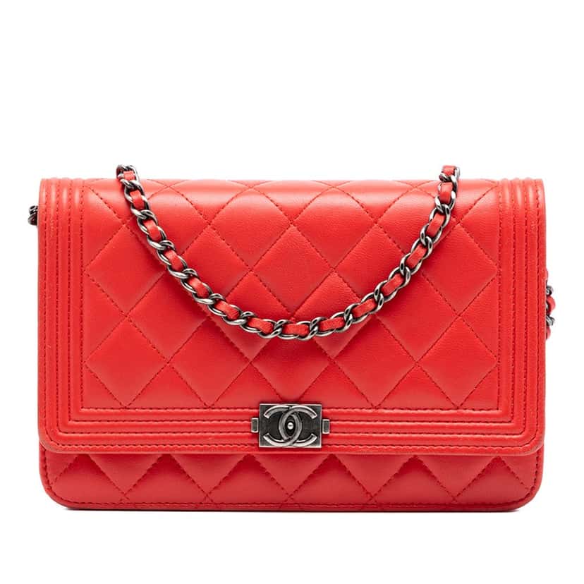 Chanel Quilted Lambskin Boy Wallet On Chain Red Leather Very good condition - Front View