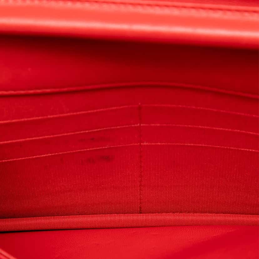 Chanel Quilted Lambskin Boy Wallet On Chain Red Leather Very good condition - Model View