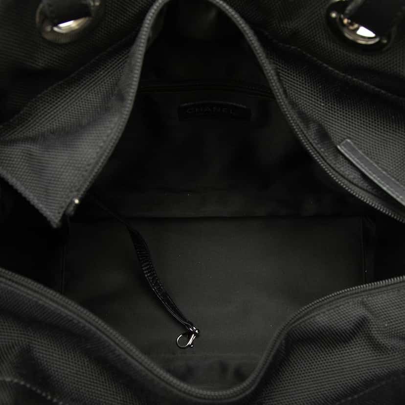 Chanel Large Quilted Canvas Paris Biarritz Tote Blue Very good condition - Model View