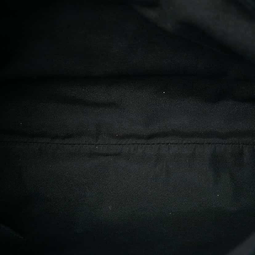 Gucci GG Denim Chain Shoulder Bag Black Very good condition - Model View