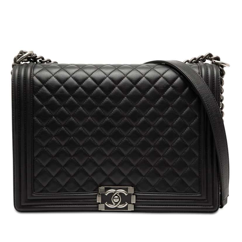 Chanel Large Quilted Lambskin Boy Flap Black Leather Very good condition - Front View