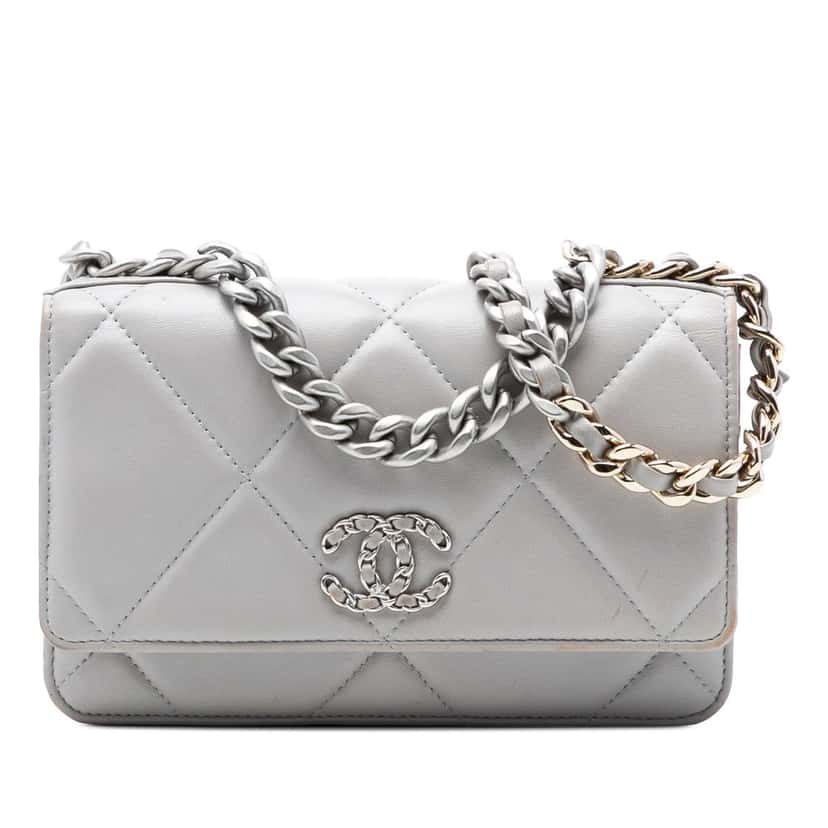 Chanel Quilted Lambskin 19 Wallet on Chain Other Leather Very good condition - Front View