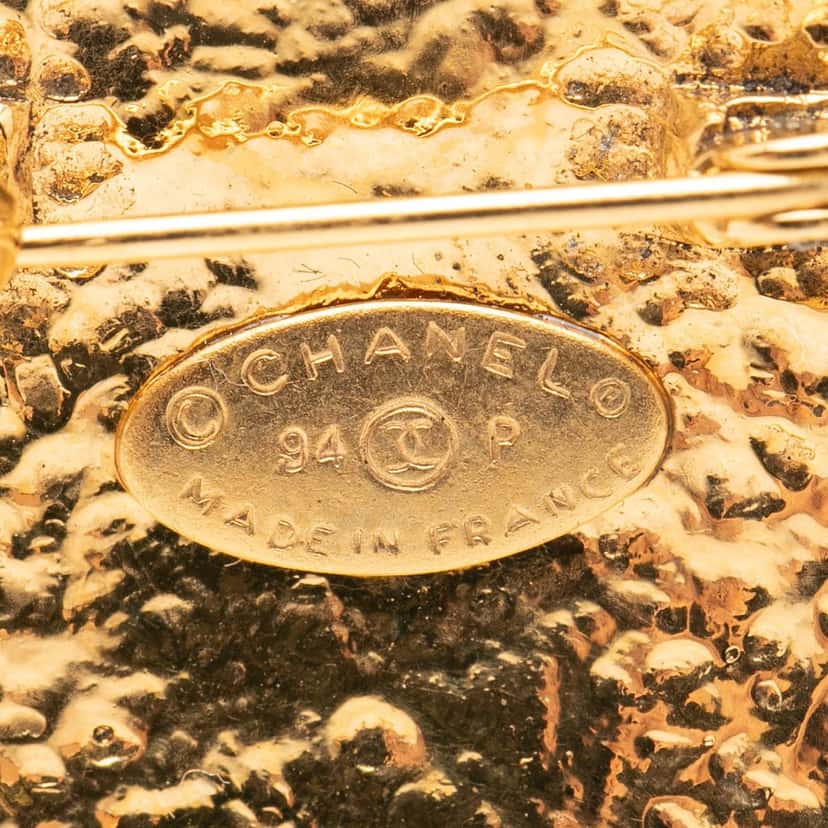 Chanel Gold Plated CC Oval Pin Brooch Gold Metal Very good condition - Inside View