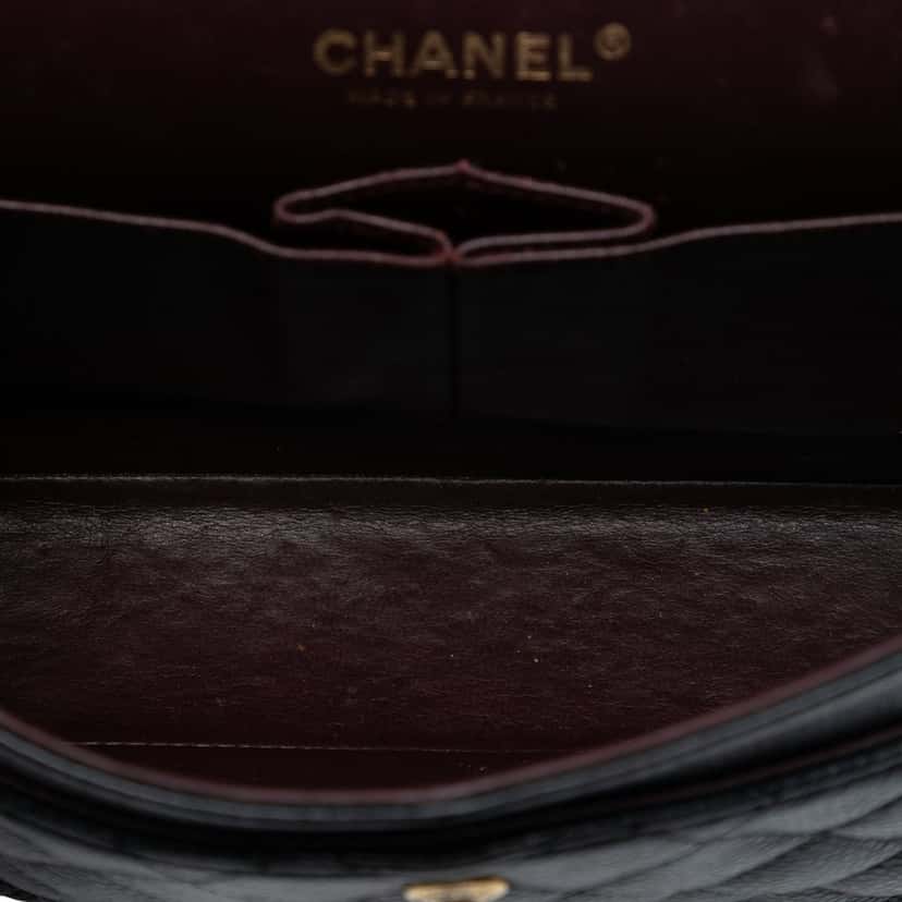 Chanel Medium Classic Caviar Double Flap Black Leather Very good condition - Model View