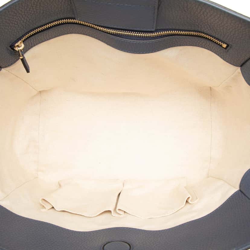 Gucci Medium Dollar Calfskin Swing Tote Purple Leather Very good condition - Model View