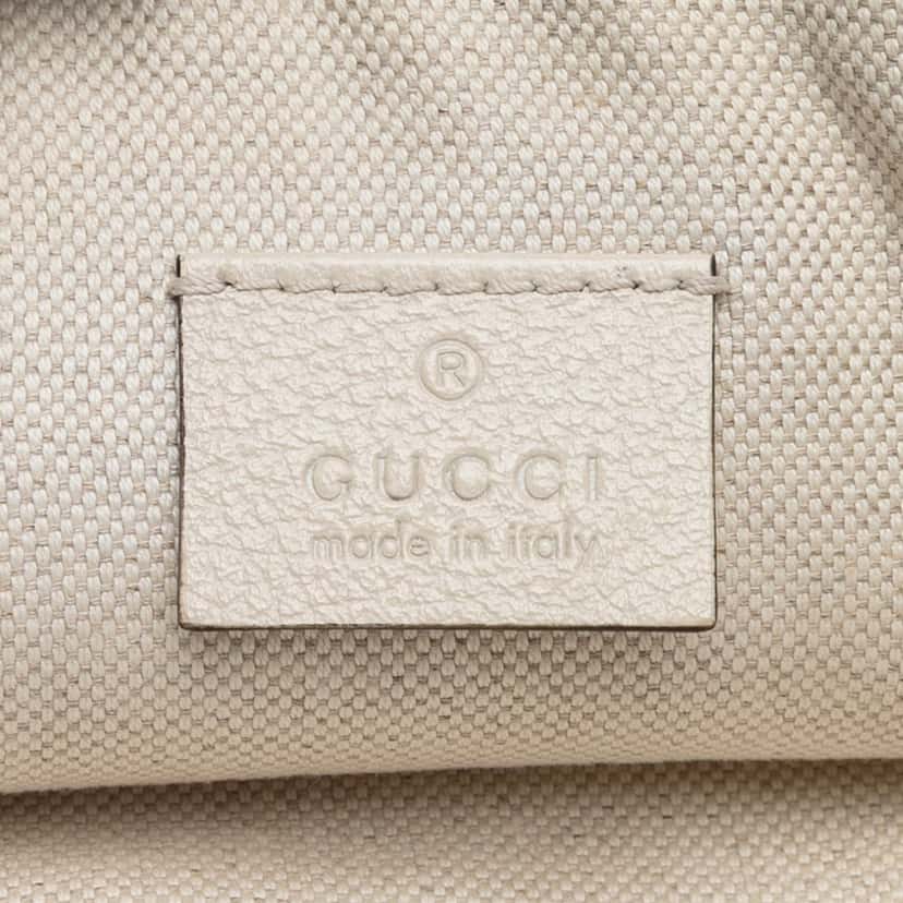 Gucci Leather Logo Clutch White Leather Very good condition - Box View
