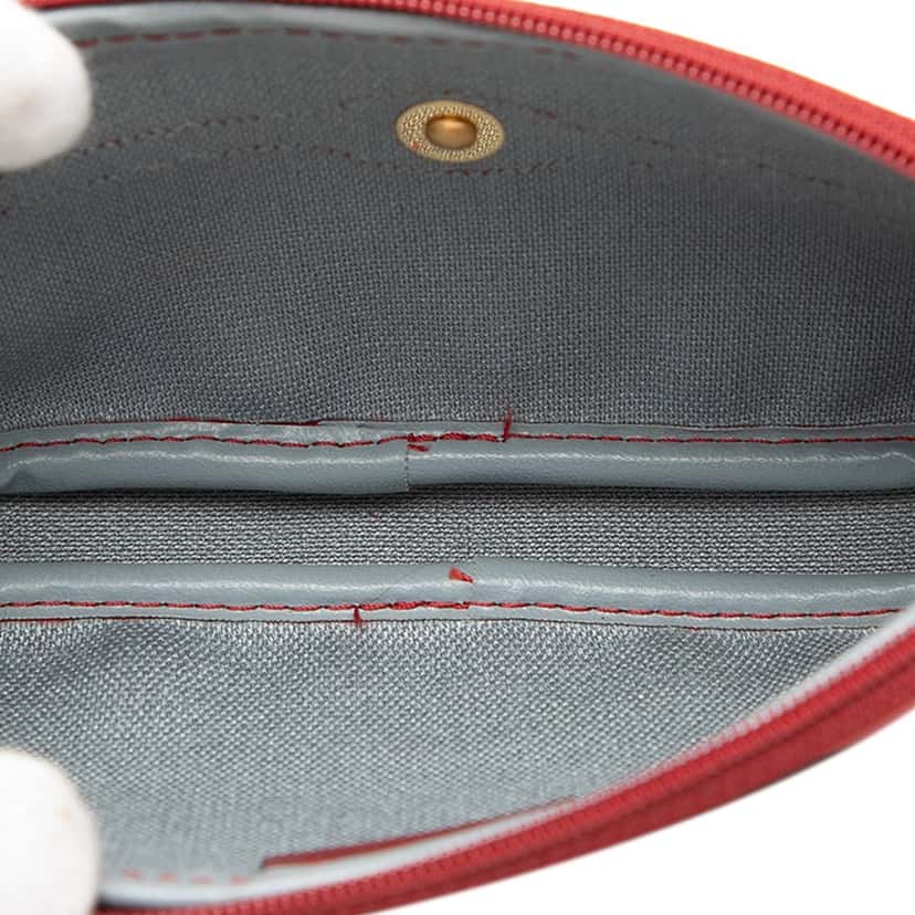 Dior Honeycomb Coated Canvas Pouch Red Very good condition - Model View