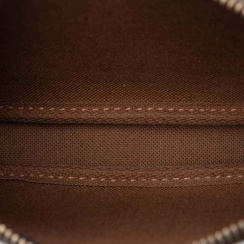 Louis Vuitton Monogram Mini Pochette Accessoires Brown Very good condition - Model View