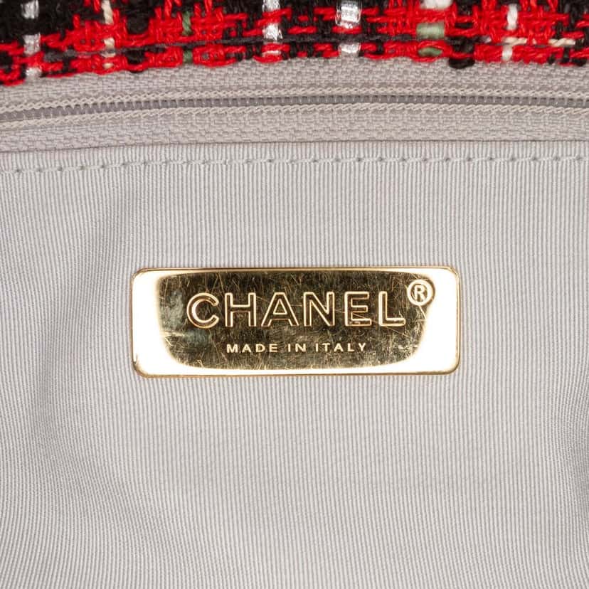 Chanel Large Tweed 19 Flap Red Very good condition - Box View