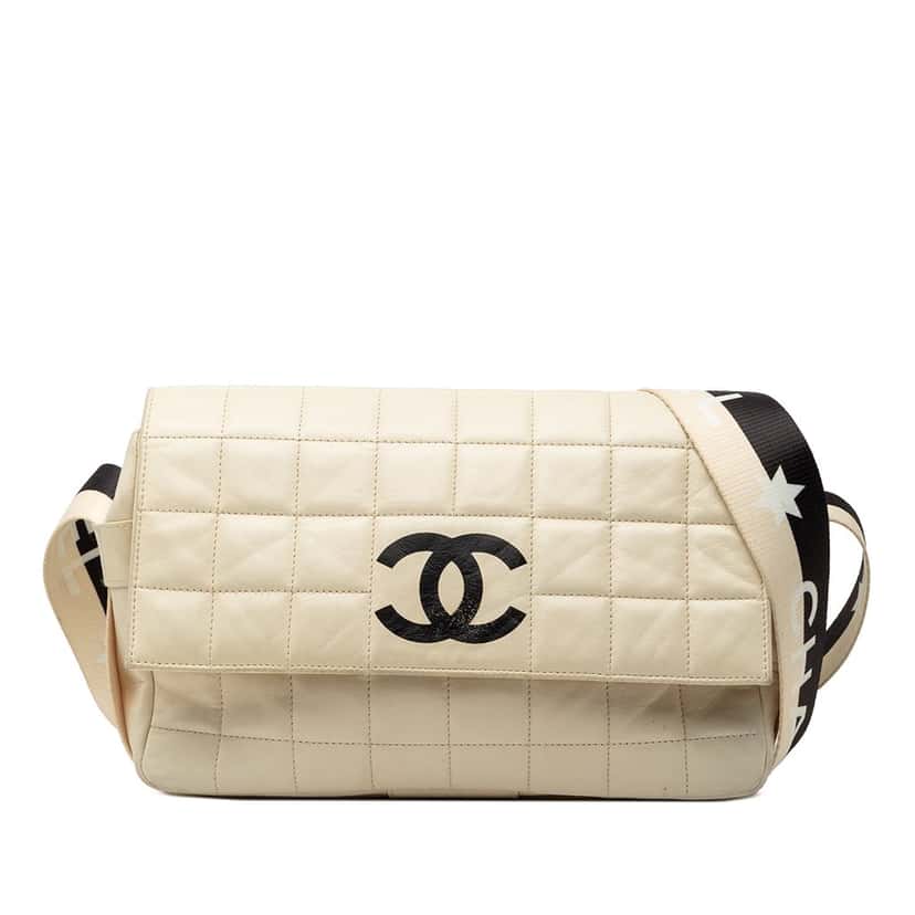 Chanel Chocolate Bar Lambskin Sport Line Crossbody White Leather Very good condition - Front View
