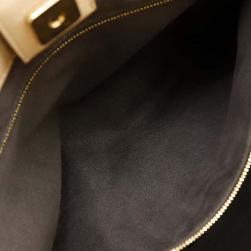 Fendi Small Leather Selleria FF Tote Beige Leather Very good condition - Model View