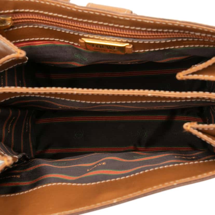 LOEWE Leather Velasquez Twist Shoulder Bag Brown Leather Good condition - Model View