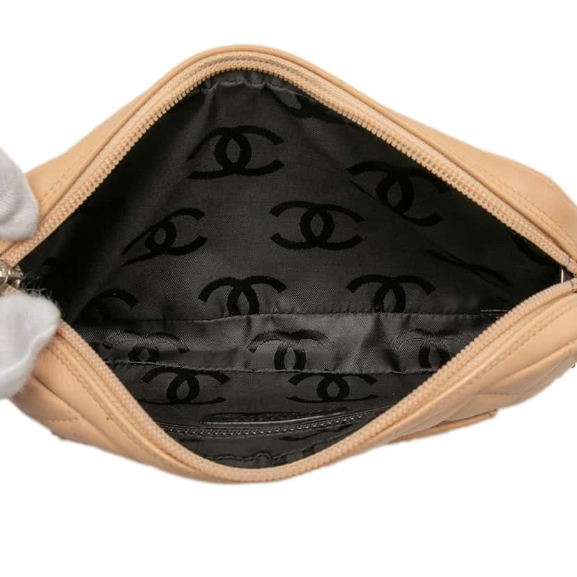 Chanel Quilted Lambskin Cambon Ligne Pochette Beige Leather Very good condition - Model View