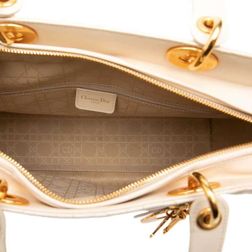 Dior Large Lambskin Cannage Lady Dior White Leather Very good condition - Model View