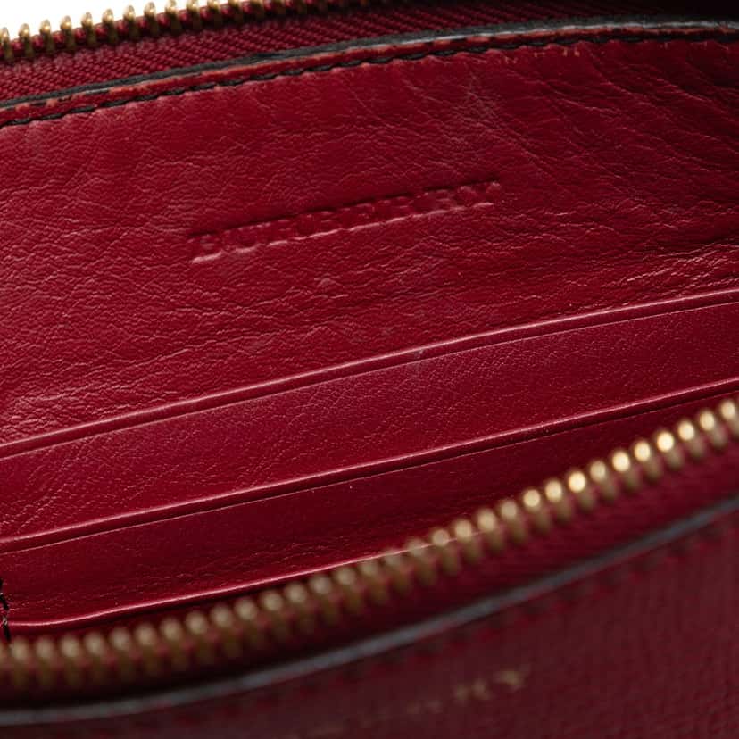 Burberry House Check Canvas Derby Peyton Crossbody Brown Very good condition - Box View