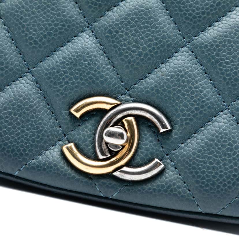 Chanel Small Quilted Caviar Casual Pocket Flap Blue Leather Very good condition - Box View