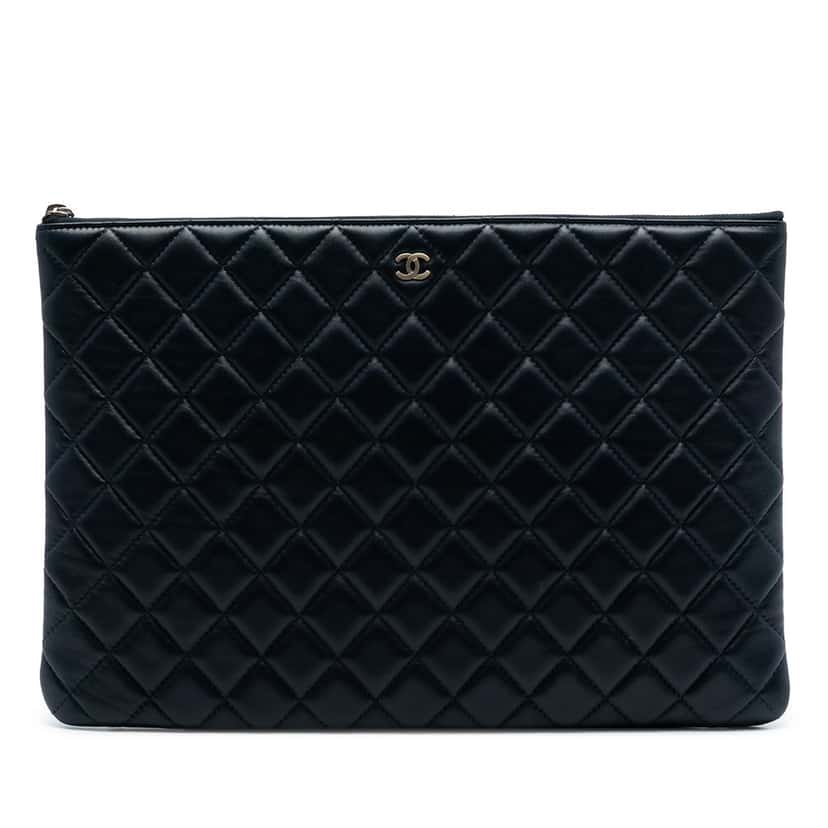 Chanel Large Quilted Lambskin O Case Clutch Blue Leather Very good condition - Front View