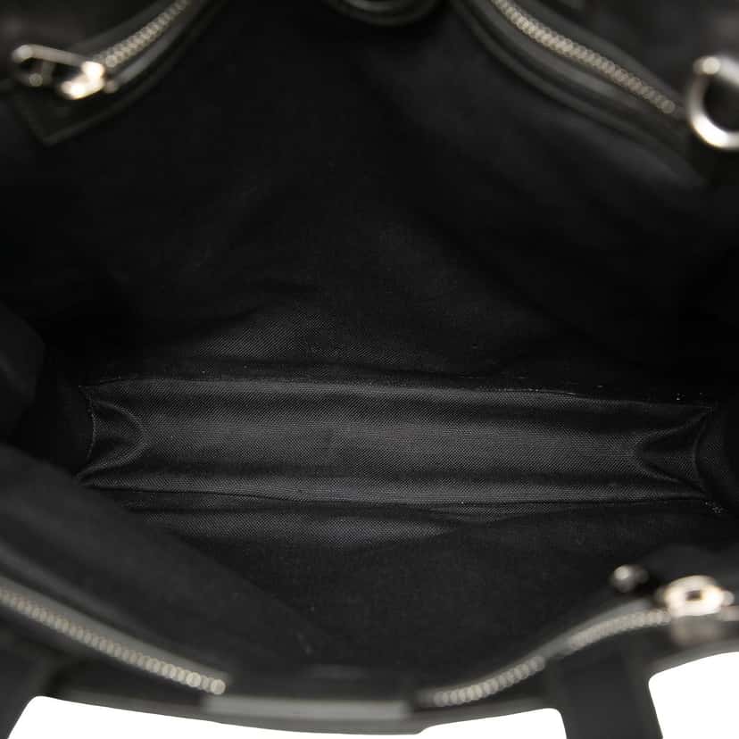 Gucci GG Supreme Tiger Convertible Soft Tote Black Very good condition - Model View