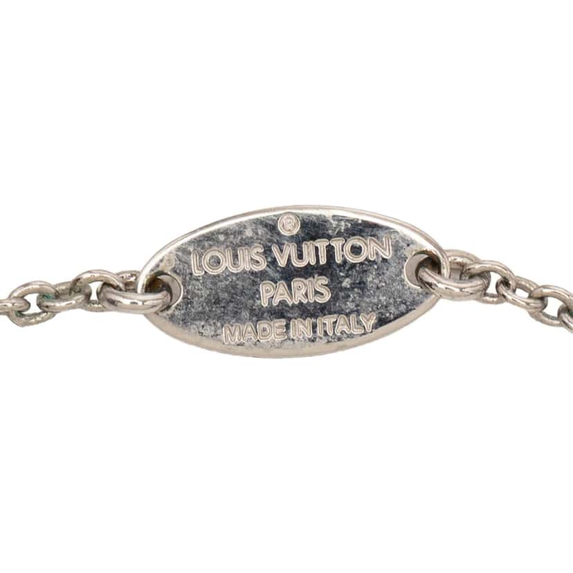 Louis Vuitton Brass Essential V Supple Necklace Silver Metal Very good condition - Model View