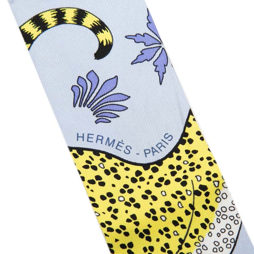 Hermès Les Leopards Silk Twilly Scarf Blue Very good condition - Inside View