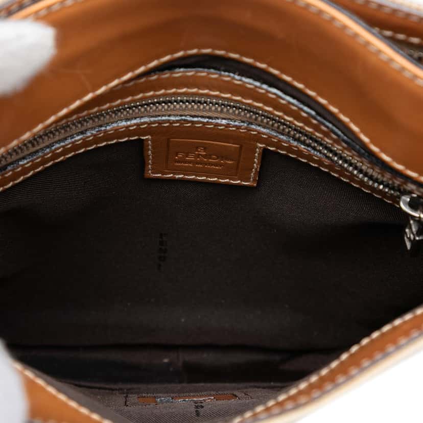 Fendi Canvas FF Crossbody White Very good condition - Model View