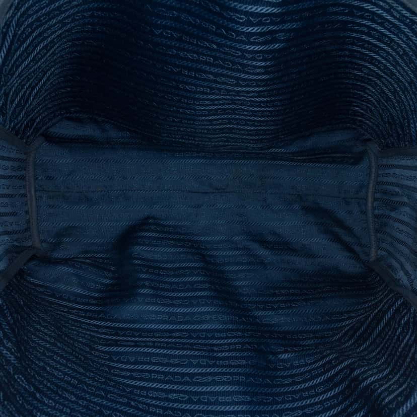Prada Vitello Daino Open Convertible Tote Blue Leather Very good condition - Model View