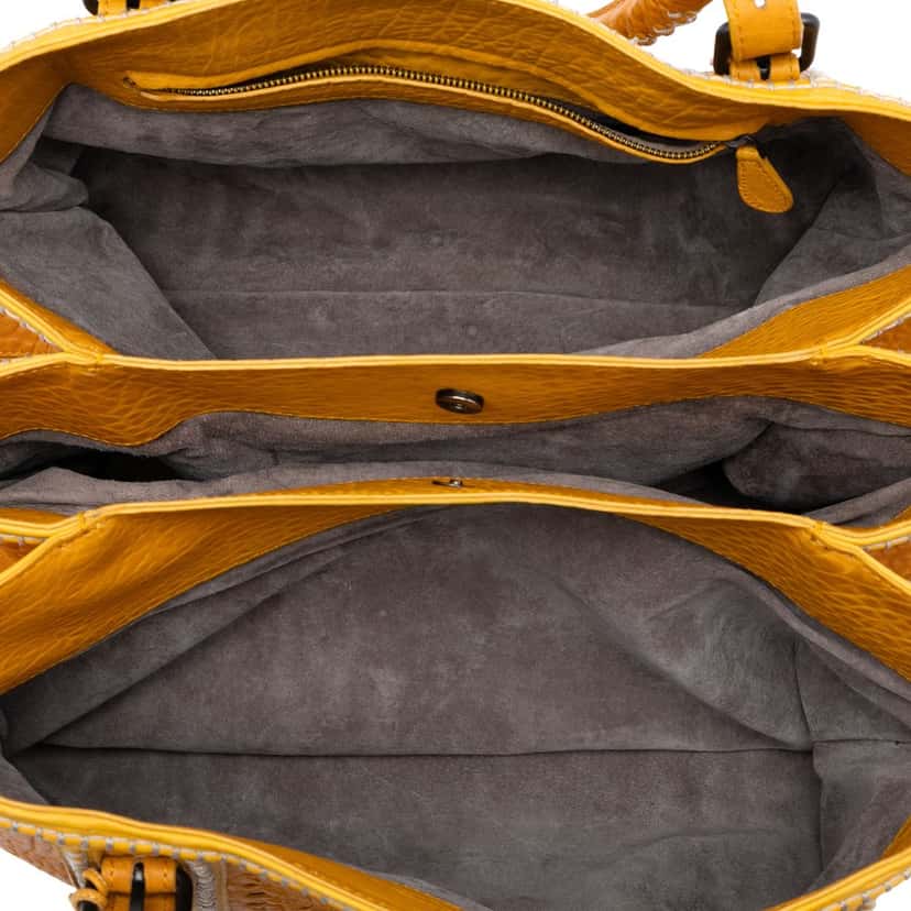Bottega Veneta Medium Nappa Intrecciato Punto Mocassino Roma Tote Yellow Leather Very good condition - Model View