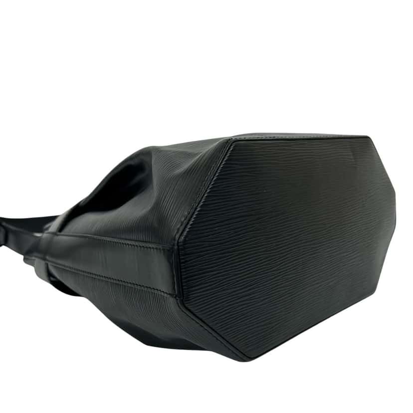 Louis Vuitton Epi Sac D Epaule GM Black Leather Very good condition - Model View