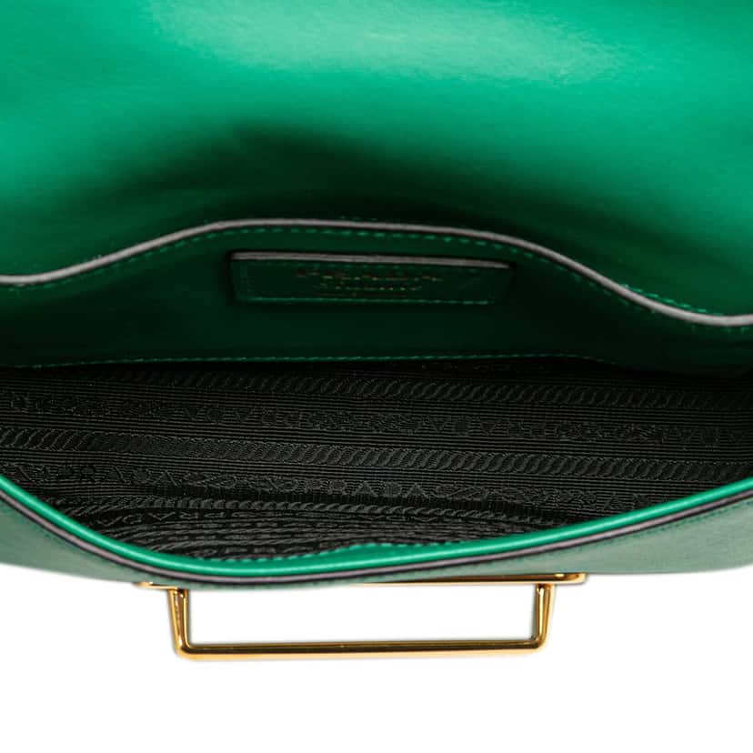 Prada Saffiano Sidonie Crossbody Green Leather Very good condition - Model View