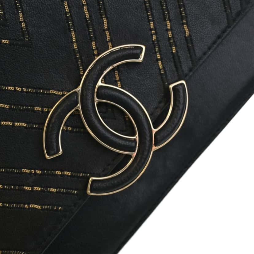 Chanel Small Chevron Sheepskin Subtle Flap Black Leather Very good condition - Box View