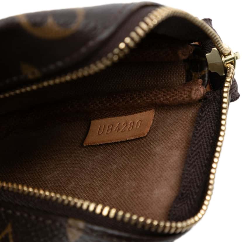 Louis Vuitton Monogram Mini Pochette Accessoires Brown Very good condition - Box View