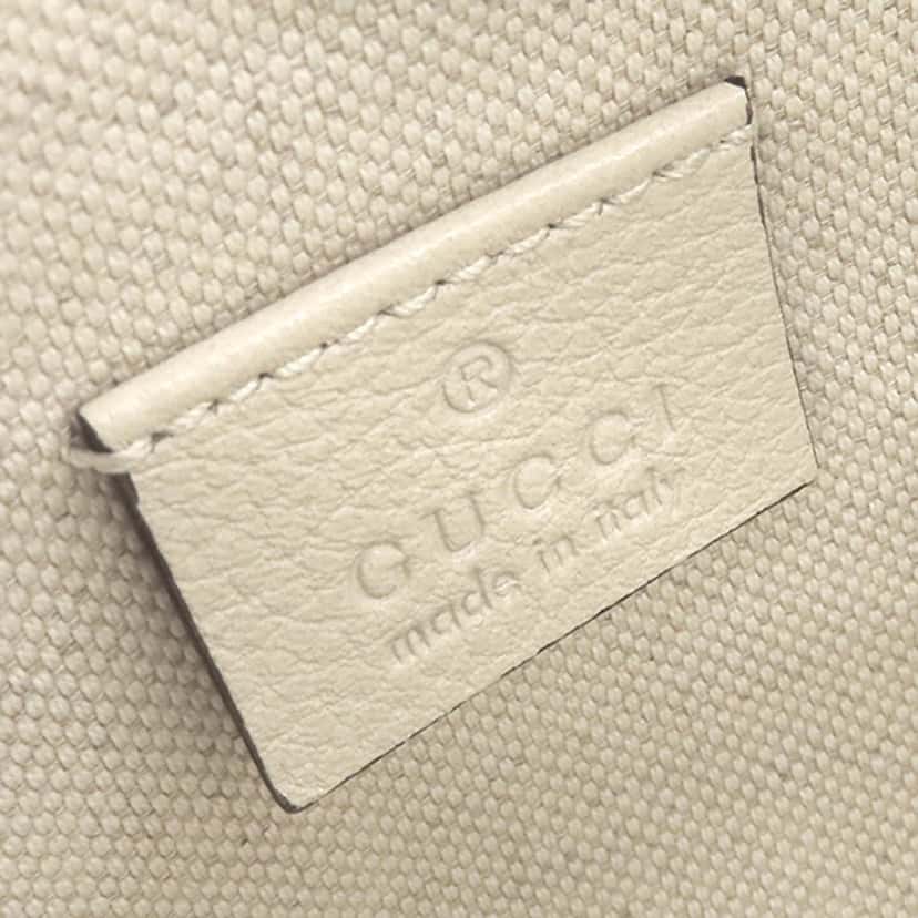 Gucci Mini Grained Calfskin Logo Crossbody White Leather Very good condition - Box View
