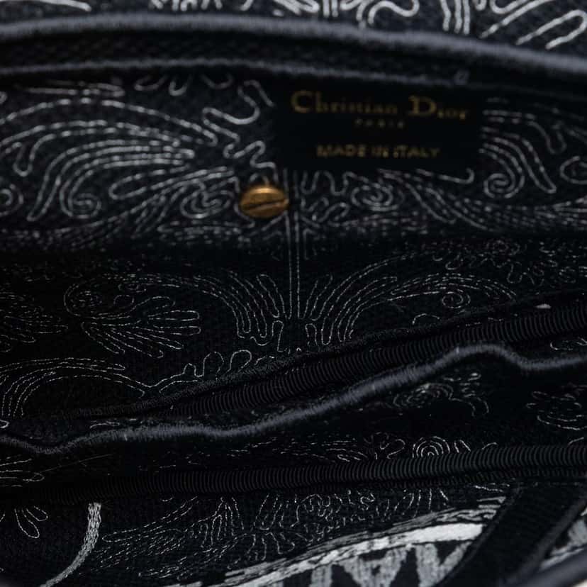 Dior Canvas Embroidered Ornamental Cornely Saddle Bag Black Very good condition - Model View