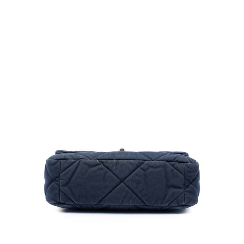 Chanel Medium Quilted Jersey 19 Flap Blue Very good condition - Inside View