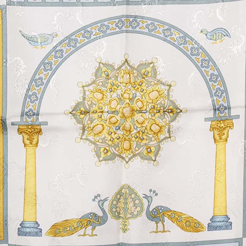 Hermès Ciels Byzantins Silk Scarf 90 Yellow Very good condition - Inside View