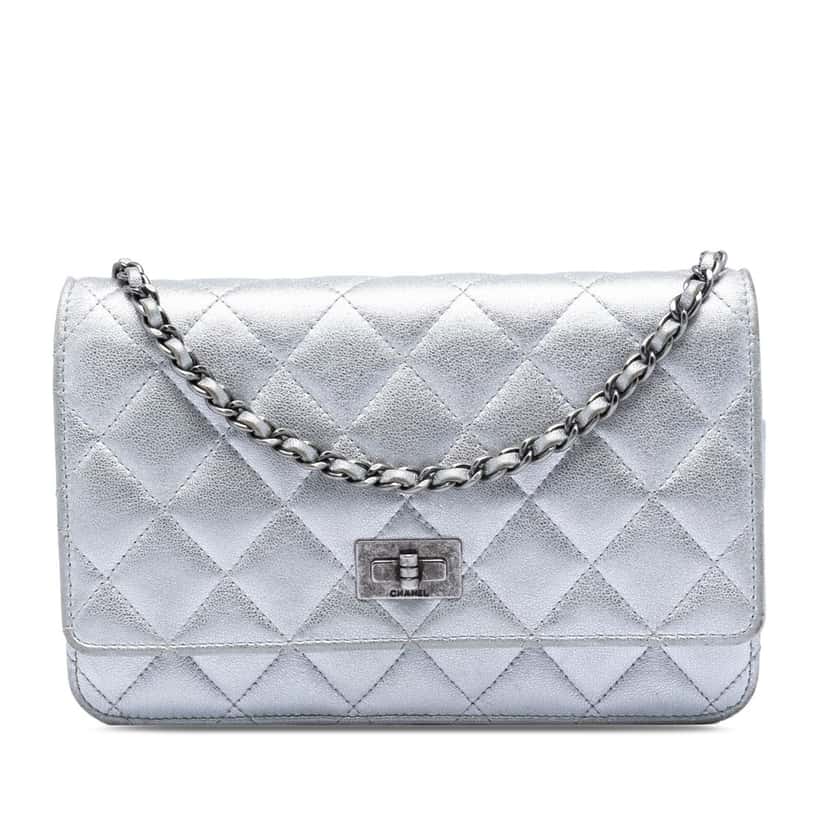 Chanel Reissue 2.55 Quilted Metallic Aged Calfskin Wallet on Chain Silver Leather Very good condition - Front View