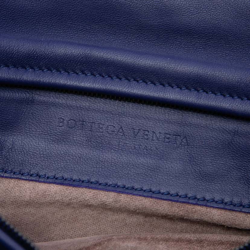 Bottega Veneta Nappa Intrecciato Turn Lock Clutch Blue Leather Very good condition - Box View