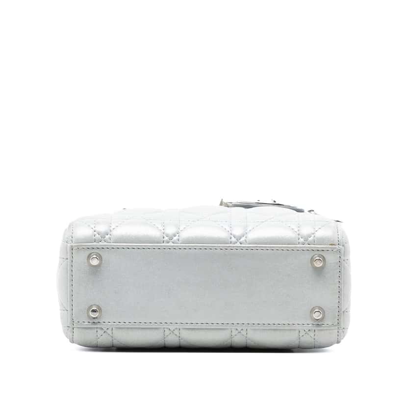 Dior Mini Iridescent Lambskin Cannage Lady Dior Silver Leather Very good condition - Inside View