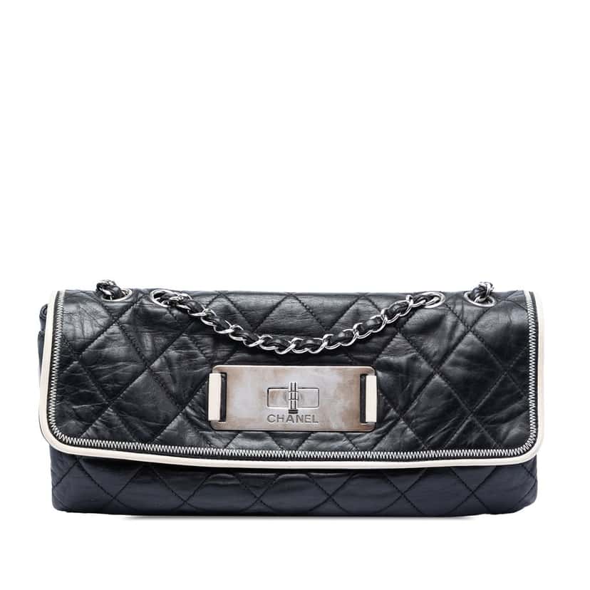 Chanel Quilted Lambskin East West Mademoiselle Flap Black Leather Very good condition - Front View