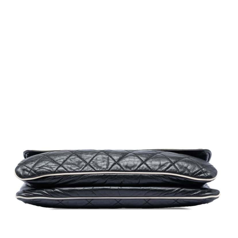 Chanel Quilted Lambskin East West Mademoiselle Flap Black Leather Very good condition - Inside View