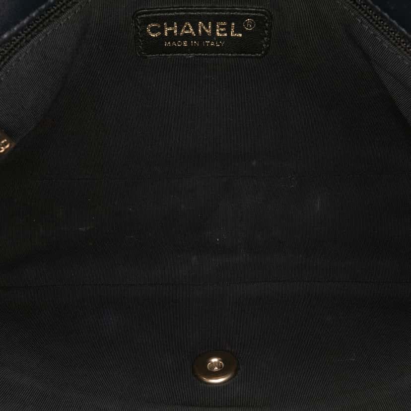 Chanel Medium Bicolor Calfskin Graphic Flap Blue Leather Very good condition - Model View