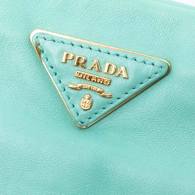 Prada Nappa Dice Clutch Green Leather Very good condition - Box View