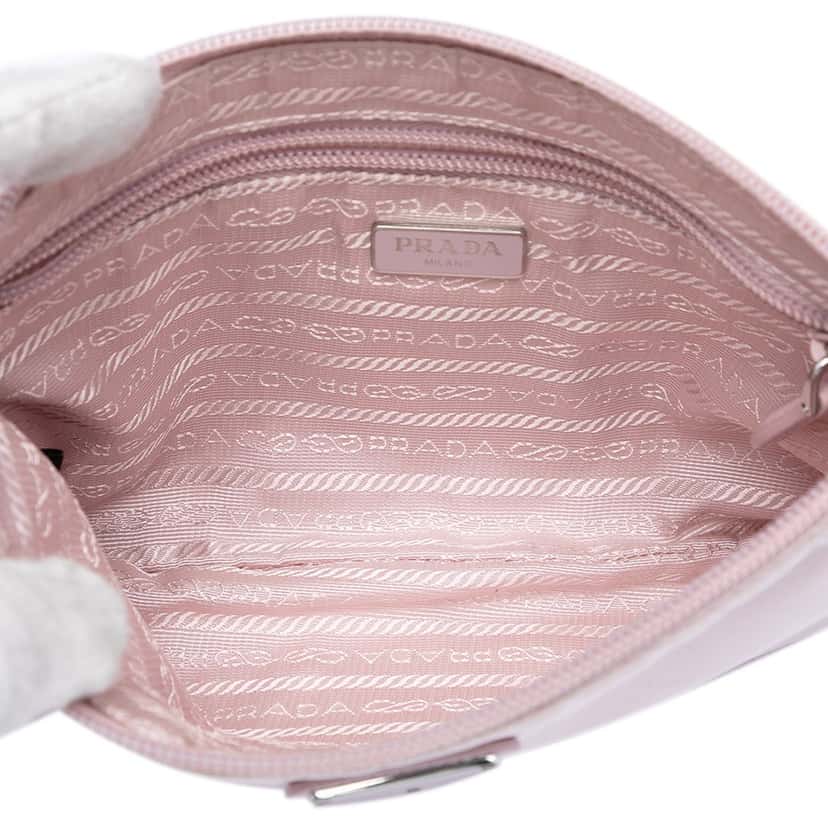 Prada Mini Re Nylon Pochette Pink Very good condition - Model View
