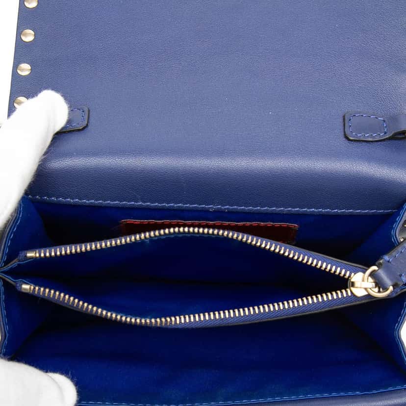 Valentino Leather Rockstud Chain Pouch Blue Leather Very good condition - Model View