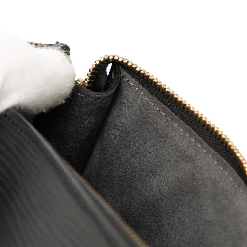 Louis Vuitton Epi Pochette Accessoires Black Leather Very good condition - Box View