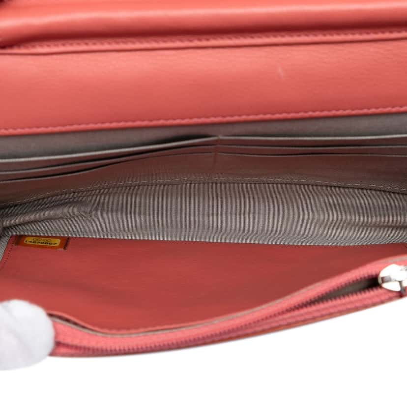 Chanel CC Quilted Patent Brilliant Wallet On Chain Orange Leather Very good condition - Model View