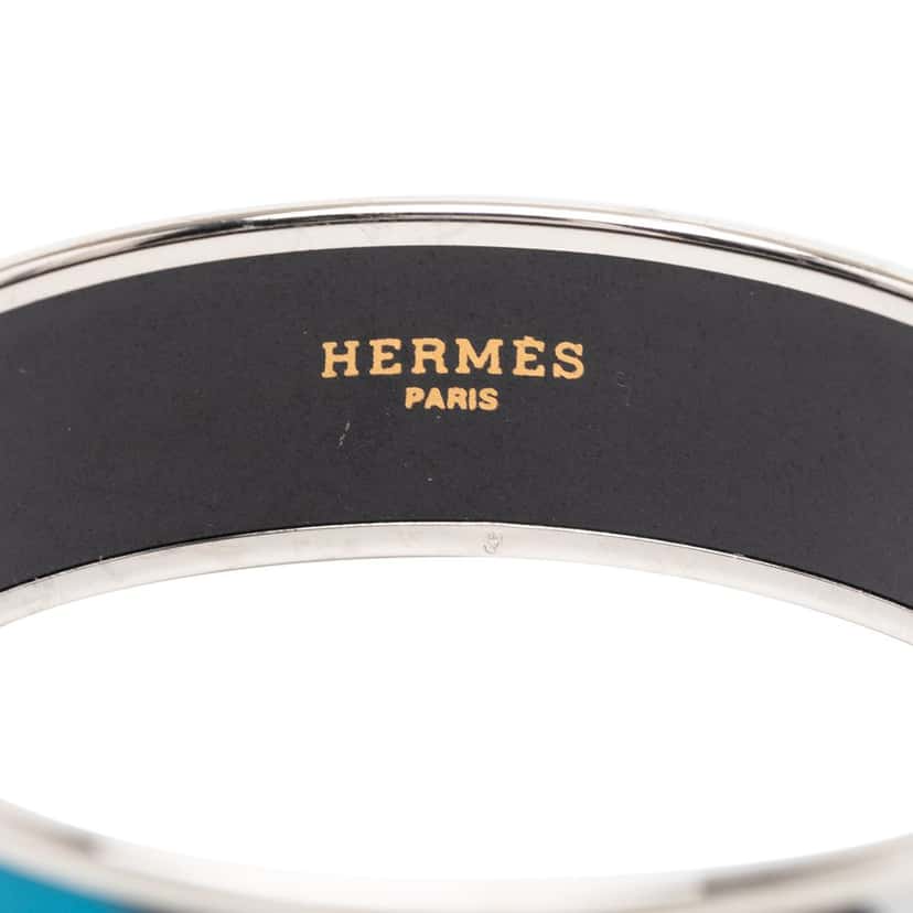 Hermès Wide Capitales Enamel Bangle 65 Black Very good condition - Model View