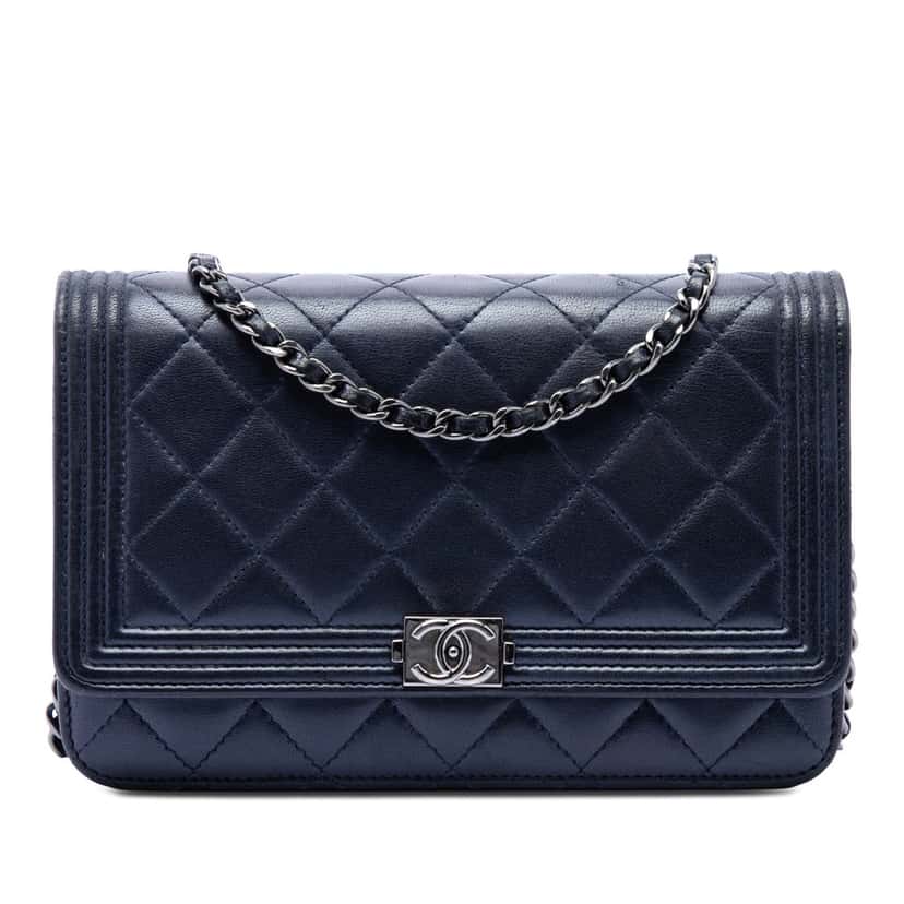 Chanel Quilted Lambskin Boy Wallet On Chain Blue Leather Very good condition - Front View
