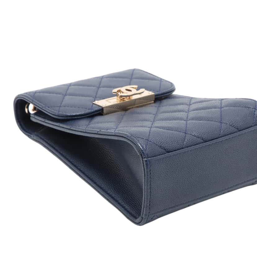 Chanel Quilted Caviar Golden Class Phone Holder Blue Leather Very good condition - Box View